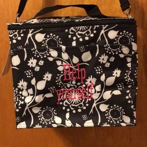 Cute Thirty-One lunch box with shoulder strap